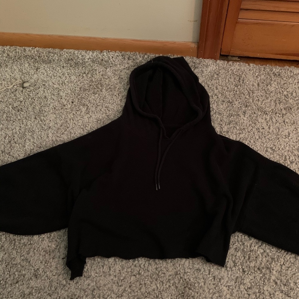 Basic black cropped hoodie